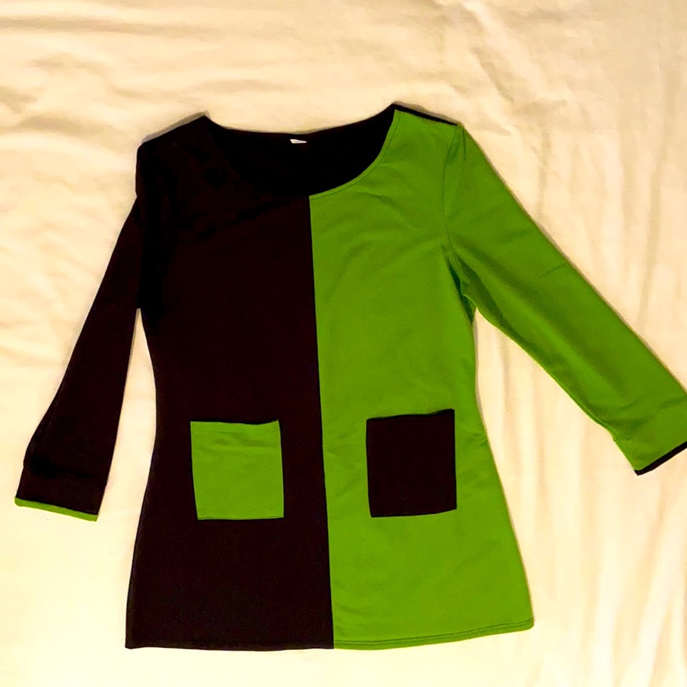 Color block dress, great for fall. Great condition.